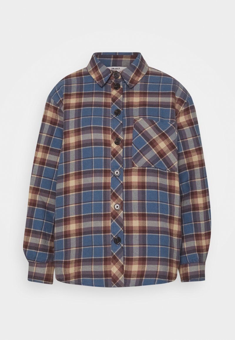 Chemise à manches longues à carreaux avec des motifs bleus, marron et beige, et une poche poitrine.