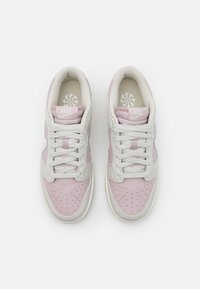 Nike Sportswear DUNK NEXT NATURE - Sneakers basse - light bone/sail/platinum violet