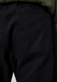 PULL&BEAR Kalhoty - metallic black