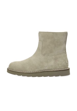 Winter boots - round