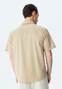 Koton CLASSIC - Camisa - beige