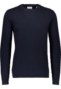 Mörkblå stickad tröja med strukturerat mönster, rund halsringning samt ribbade muddar och fåll. Mjuk tyg och en klassisk passform.