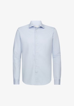 Chemise à manches longues bleu clair en coton avec un devant à boutons, col classique et une texture lisse et unie.