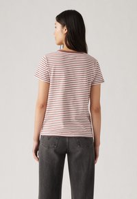 Levi's® PERFECT - Camiseta básica - rose/taupe