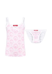 Ein pinkes Camisole und passende Panties haben ein weißes florales Paisleymuster. Beide sind mit weißen Rändern und einem roten Markenlabel versehen.