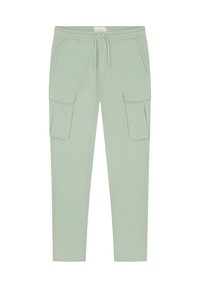 Lichtgroene cargobroek met een elastische tailleband, trekkoord en meerdere zijzakken; gladde textuur en taps toelopend ontwerp.
