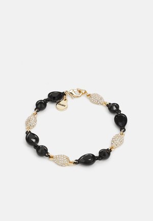 Zwarte kralenarmband met gouden accenten, voorzien van druppelvormige schatten, kristalversieringen en een karabijnslot voor een veilige sluiting.