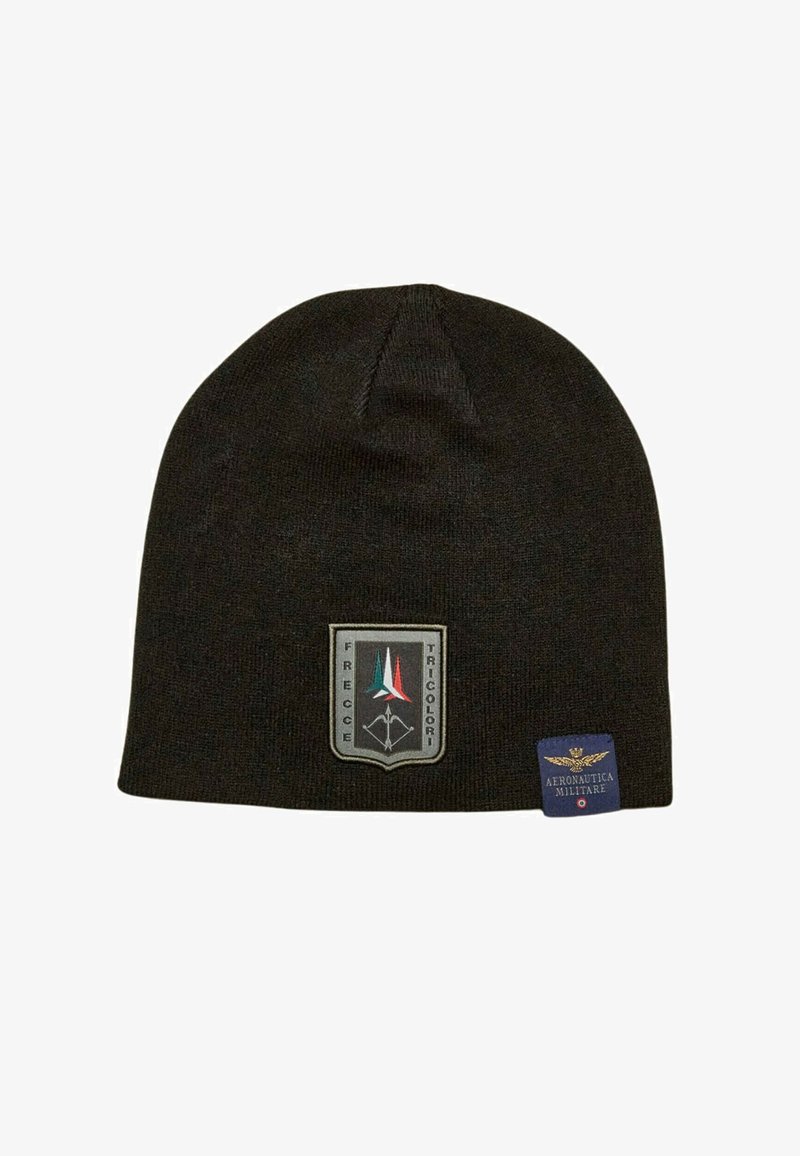 Berretto a maglia nero con un patch ispirato al militare, completo di logo e testo. Texture morbida e vestibilità aderente, adatto per il freddo.