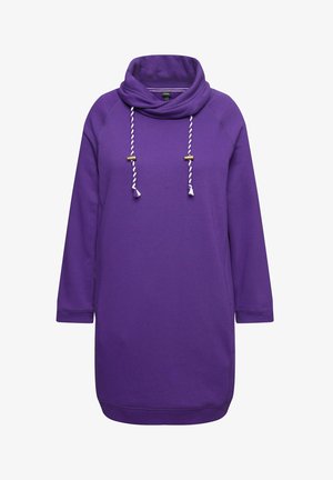 Abito felpa viola con collo a cowl, caratterizzato da lacci bianchi e viola con toggles in legno e maniche lunghe raglan. Texture liscia.