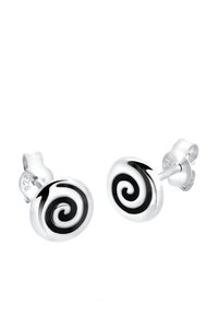Sølv studs øreringe med et cirkulært design og et sort-hvidt spiralmønster. Glat, reflekterende overflade med en poleret finish.