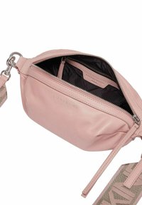 Liebeskind Berlin SCARLET - Saszetka nerka