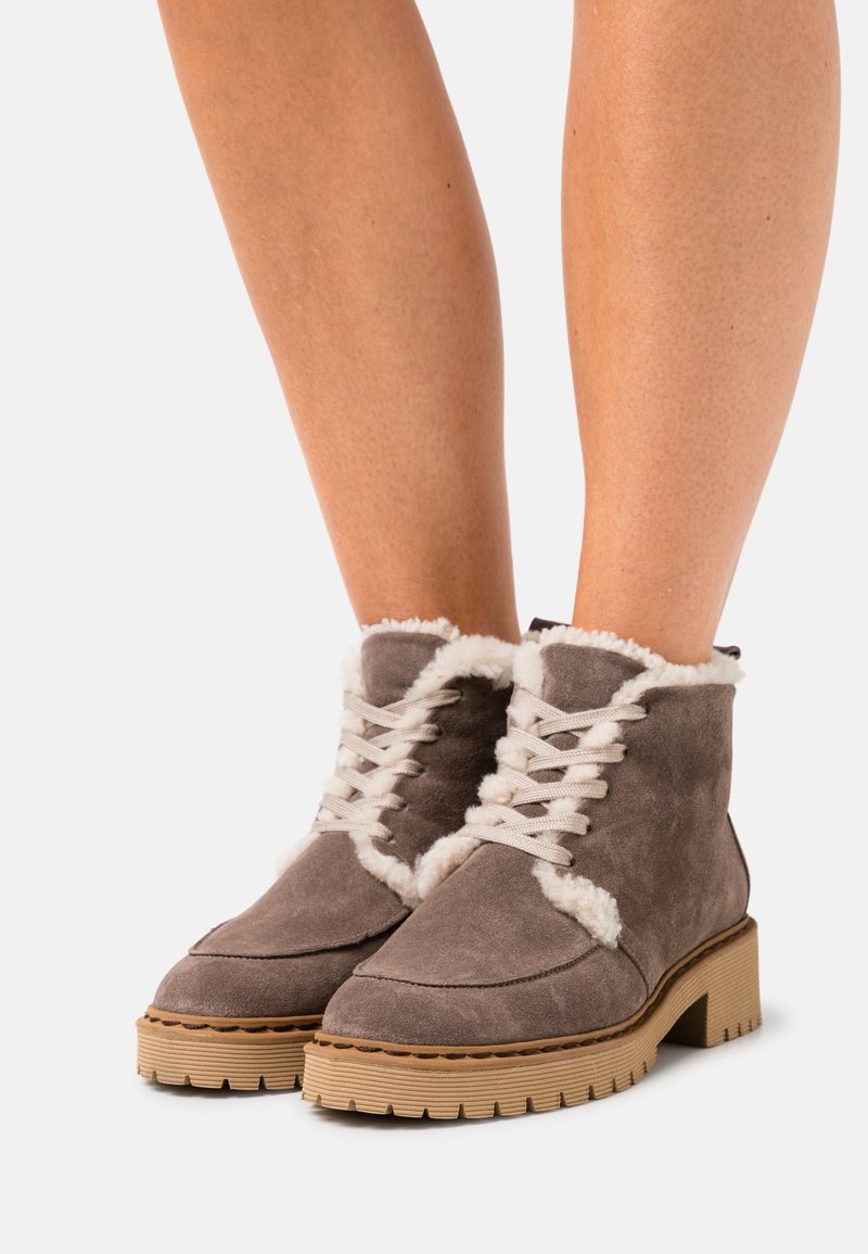 Högl Botines bajos - taupe