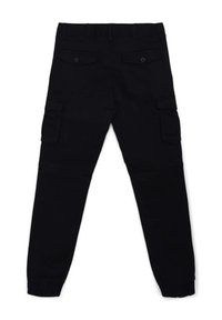 Czarne spodnie cargo o dopasowanym kroju, z dwoma przednimi kieszeniami i elastycznymi mankietami. Wykonane z mocnego materiału o gładkim wykończeniu.