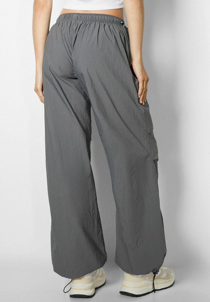 Zalando Pantaloni Tuta Palazzo Bershka Pantaloni Gessati Completi