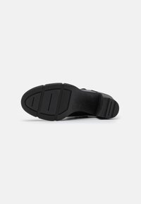 Marco Tozzi Stivaletti con tacco - black