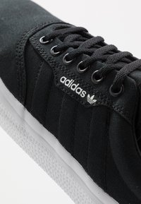 adidas gazelle silver green womens adidas Men's 3mc Vulc Shoes