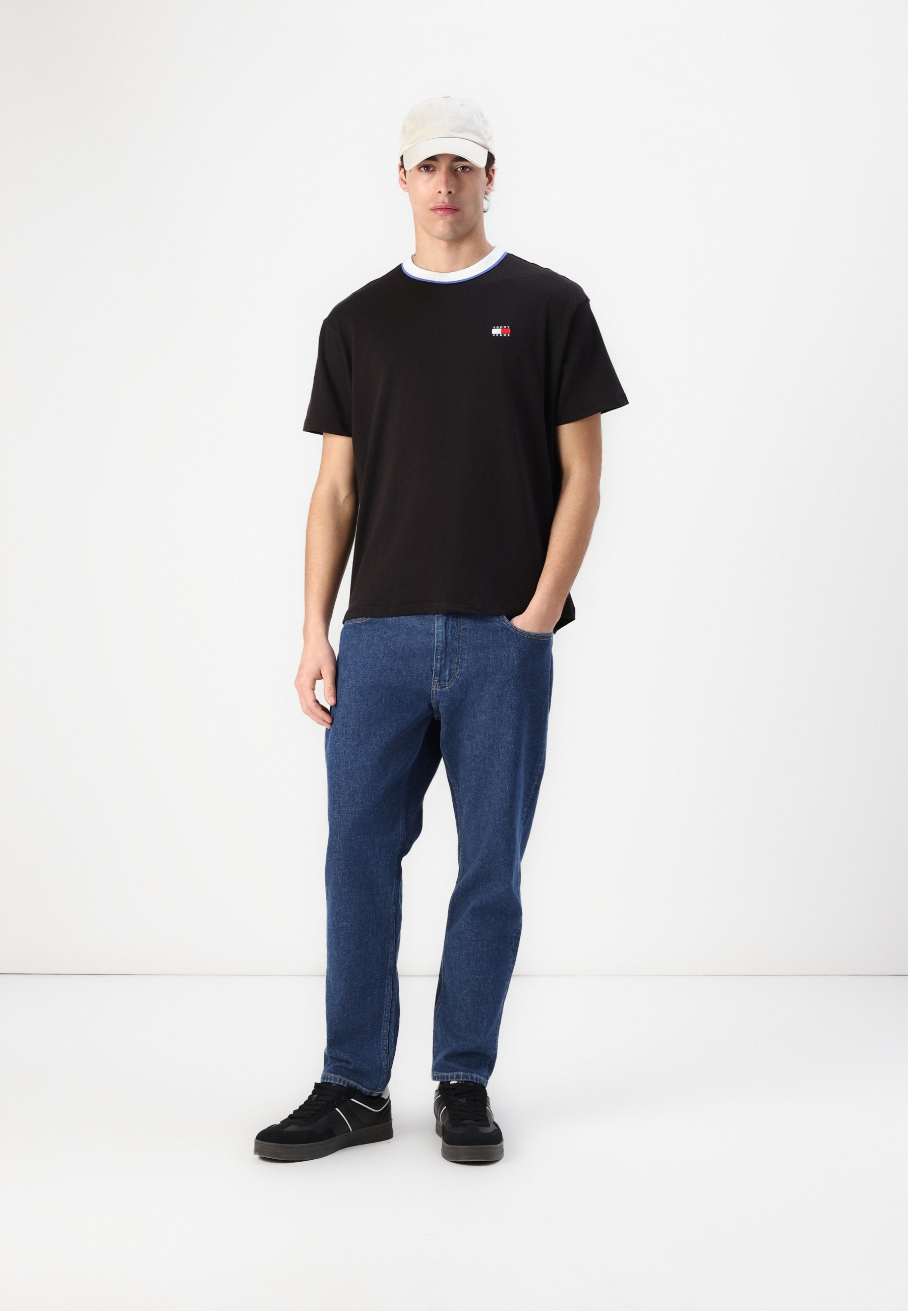 Tommy Jeans RINGER BADGE TEE - Basic T-shirt - black