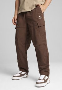 Puma CLASSICS - Cargohose - espresso brown
