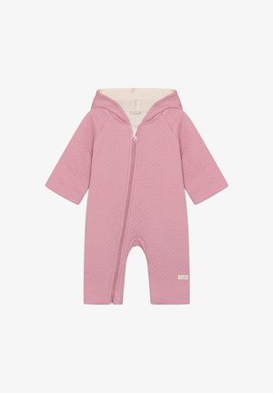 Weicher rosa Baby-Overall mit Struktur, langen Ärmeln, Kapuze und Reißverschluss vorne.