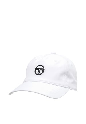 Bílá baseballová čepice s prohnutým kšiltem a černým vyšívaným kulatým logem se stylizovaným písmenem "T" na přední straně.