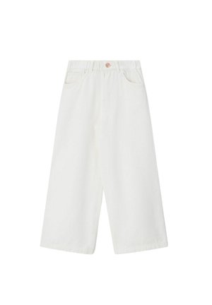 Pantalon blanc à jambes larges cropped avec poches avant, fermeture à boutons et taille élastiquée.