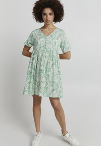 ICHI IHMarrakech - Vapaa-ajan mekko - holly green