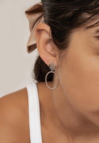 Hey Happiness CIRCLE HOOPS - Pendientes - silberfarben