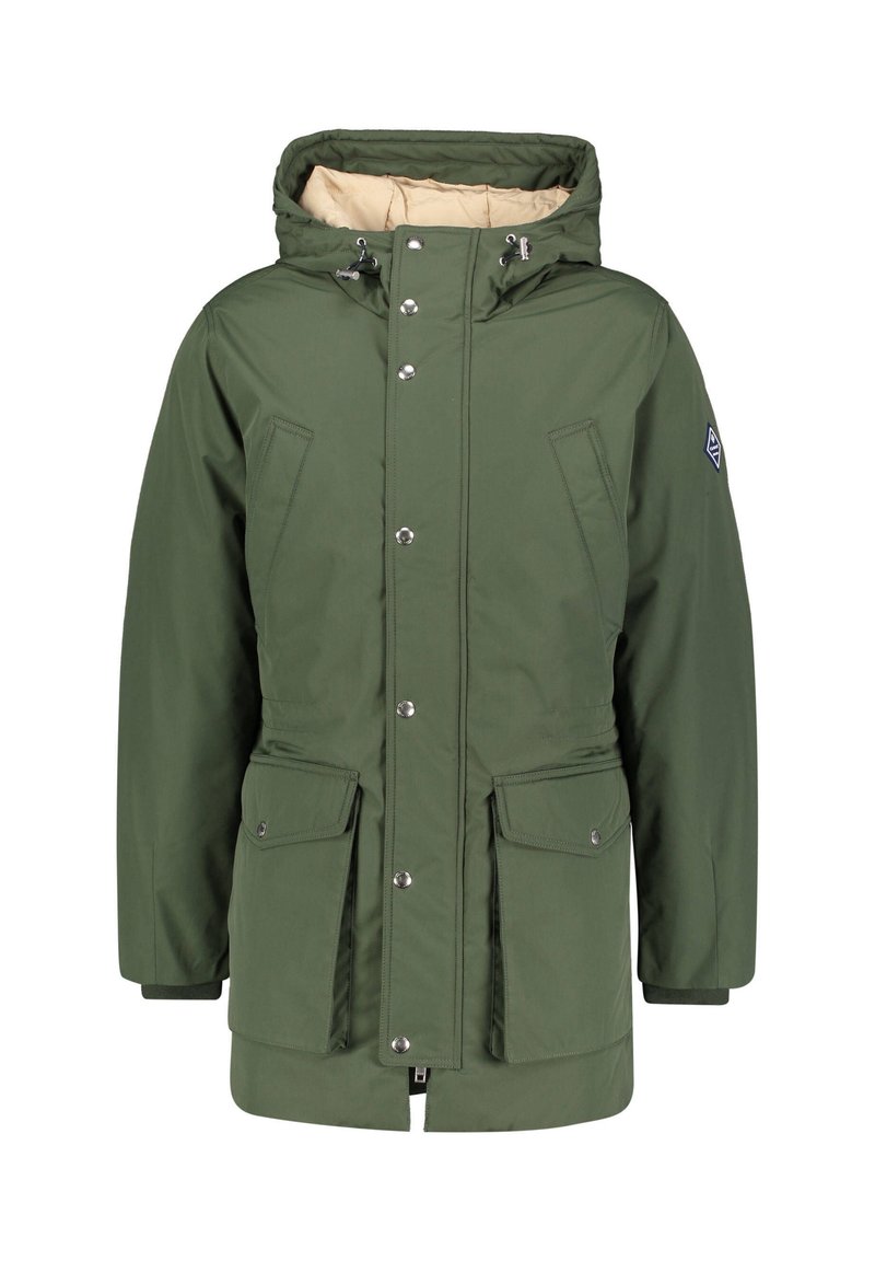 Parka imbottita verde oliva con cappuccio rimovibile, bottoni a pressione, due tasche frontali e fodera beige. Dettagli includono un logo sulla manica.