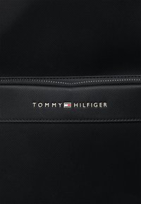 Tommy Hilfiger BACKPACK UNISEX - Sac à dos - black