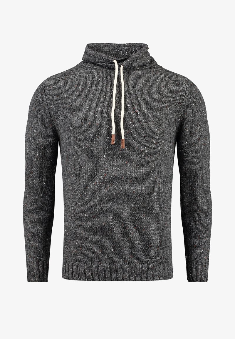 Pull en laine tricotée gris foncé avec manches longues et col haut doté d'un cordon blanc.