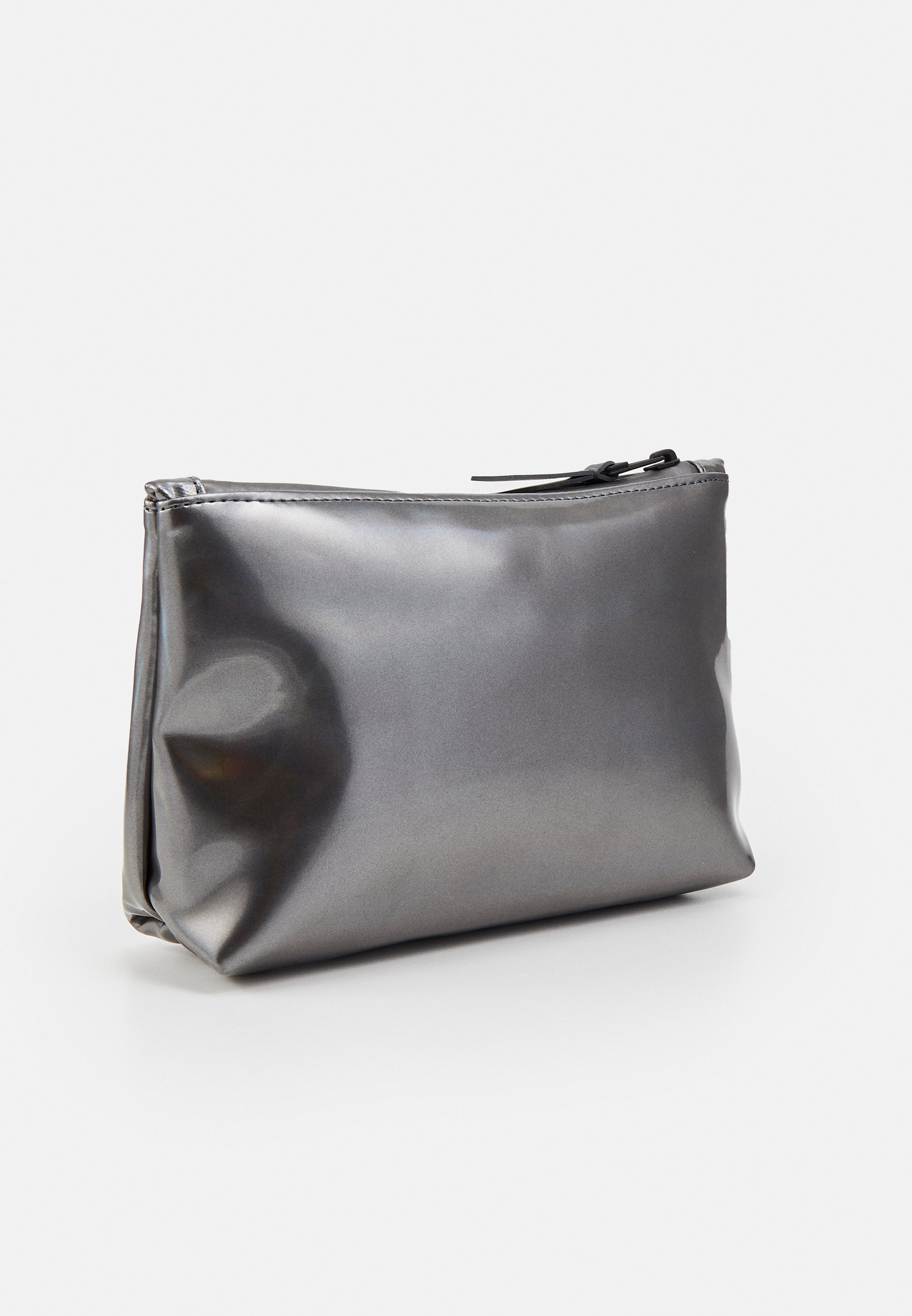 cosmetic bolsa rains