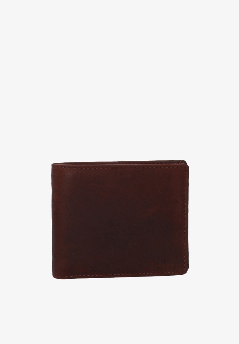 Hnědá kožená peněženka, design na půl, hladký povrch, viditelné švy, logo vyražené v dolním pravém rohu, kompaktní tvar.