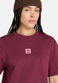 Timberland SHORT SLEEVE TEE - Triko s potiskem - burgundy