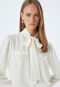 Koton SCARF COLLAR  - Blouse - off white