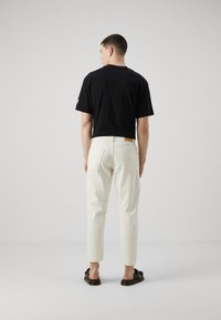 Selected Homme SLH180 CROP - Vaqueros boyfriend - ecru