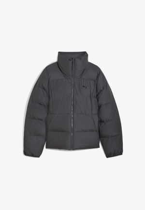 Melna pūkaina jaka ar augstu apkakli, rāvējslēdzēja aizdari, kvadrātu rakstu un mazu Puma logo kreisajā krūšu apgabalā.