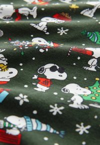 Next CHRISTMAS REGULAR FIT - Pólóing - green snoopy