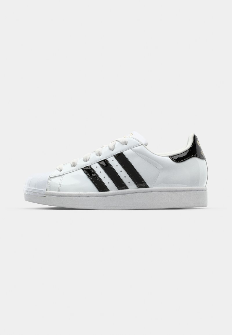 adidas Originals SUPERSTAR II - Trainers - footwear white/core black/gold metallic/white - Zalando.ie adidas Originals SUPERSTAR II - Trainers - footwear white/core black/gold metallic/white - Zalando.ie