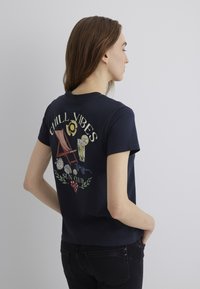 Thumbnail Image 5