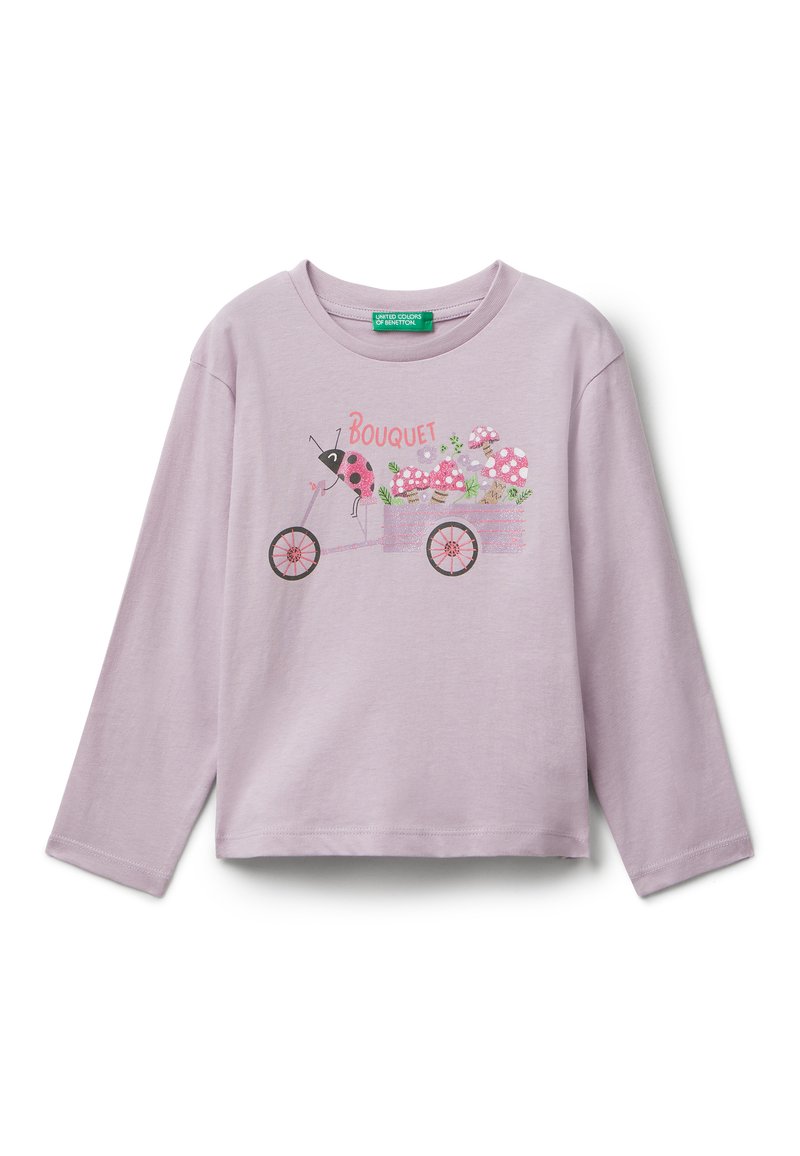 Helllila langärmliges T-Shirt mit einem Grafikdruck von einem Fahrrad, das von Blumen und Pilzen umrahmt wird, aus weichem Baumwollmaterial.
