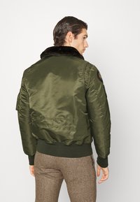 Schott OHARAVINTRS - Overgangsjakke - army kaki