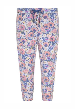 Kwiatowe spodnie typu cropped, z niebieskim tłem i wzorami kwiatów w kolorze różowym, żółtym i białym, z regulowanym pasem i guzikami jako akcentami.