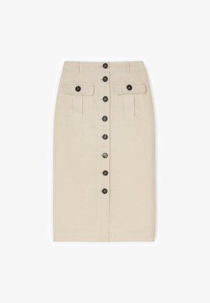 Beige knielange rok met knoopsluiting aan de voorkant en twee klepzakken met knopen in de taille.