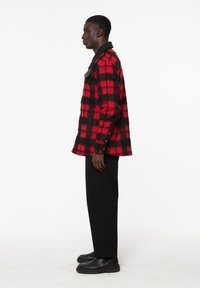 Be Edgy BRAN - Casaco curto - black/red