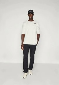 The North Face M SHADOW SS - Camiseta deportiva - white dune