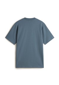 Camiseta de manga corta en color azul pizarra, hecha de algodón suave. Presenta un escote redondo y un corte relajado con dobladillo cosido.