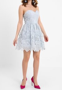 Chi Chi London Petite Koktejlové šaty / šaty na párty - blue