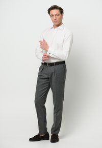 PROFUOMO Zakelijk overhemd - white