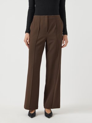 YASREEMAJ PANT - Auduma bikses - chocolate brown