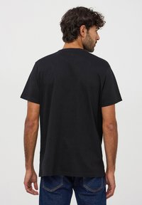 Terranova TESCHIO czarny